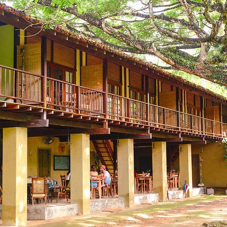 Dunes Unawatuna Hotel Exterior photo